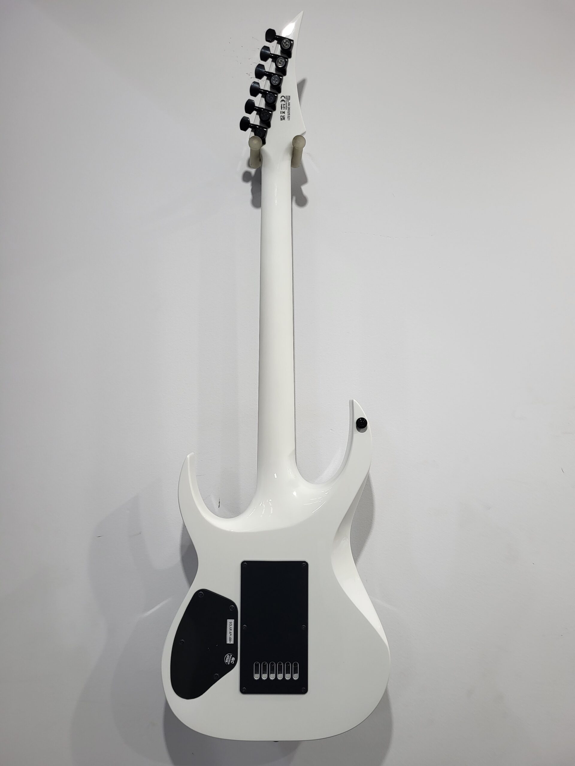 AP1.6W+ White Gloss Outlet N°: IW26025321